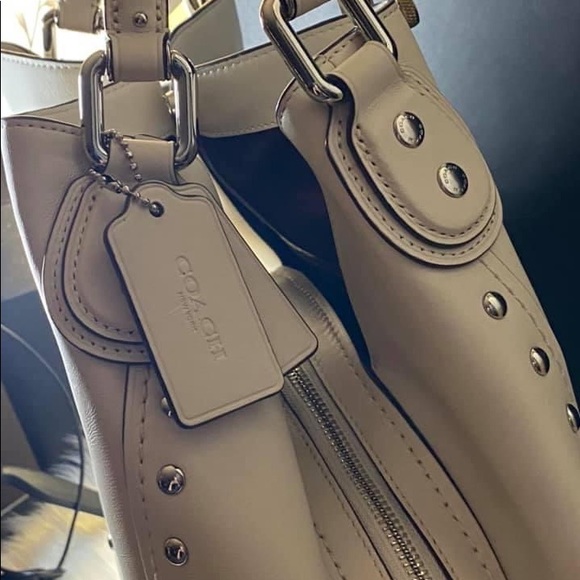 57110 - Coach Edie Shoulder Bag 42 with Western Rivets - Picture 6 of 13